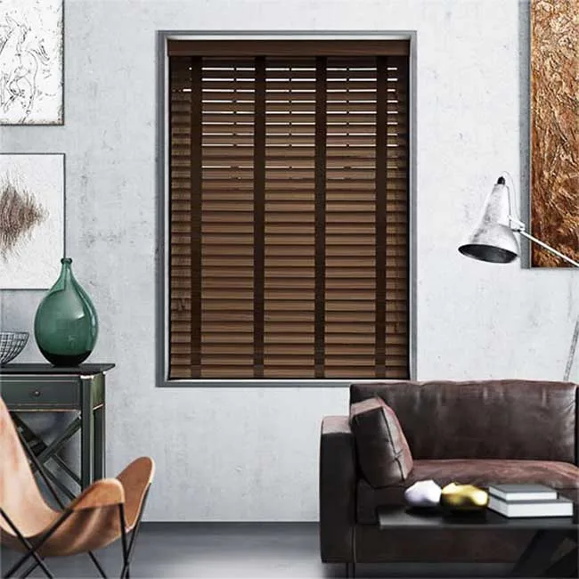 Màn sáo gỗ phòng khách hiện đại chống nắng