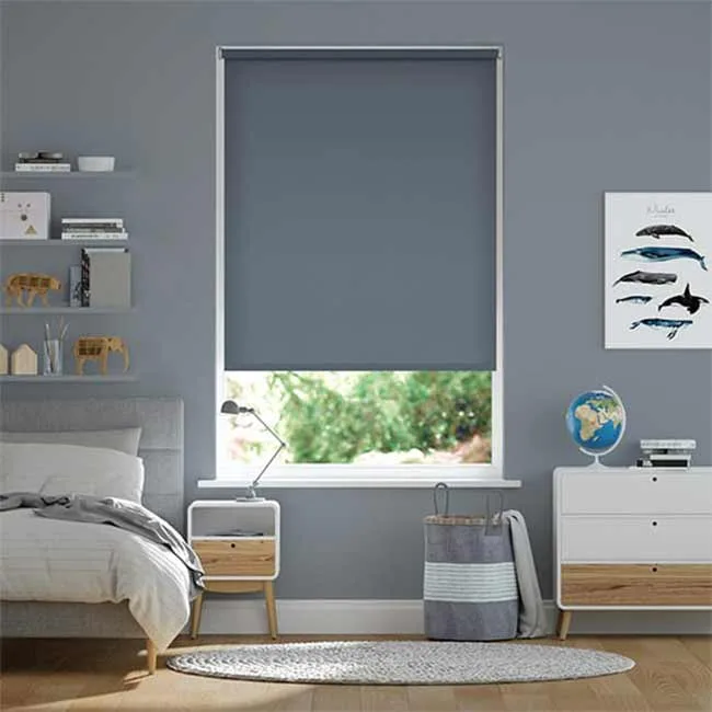 Rèm cửa sổ cuốn chống nắng nóng phòng ngủ