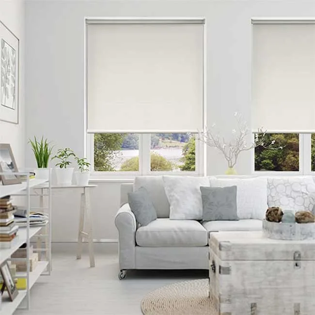 Rèm cuốn cản sáng cho cửa sổ nhỏ