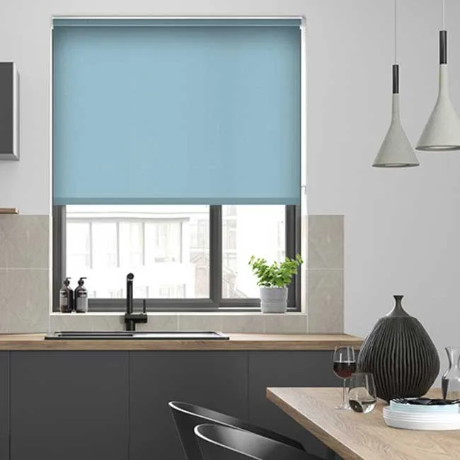 Rèm cuốn giá rẻ chống nắng cho văn phòng